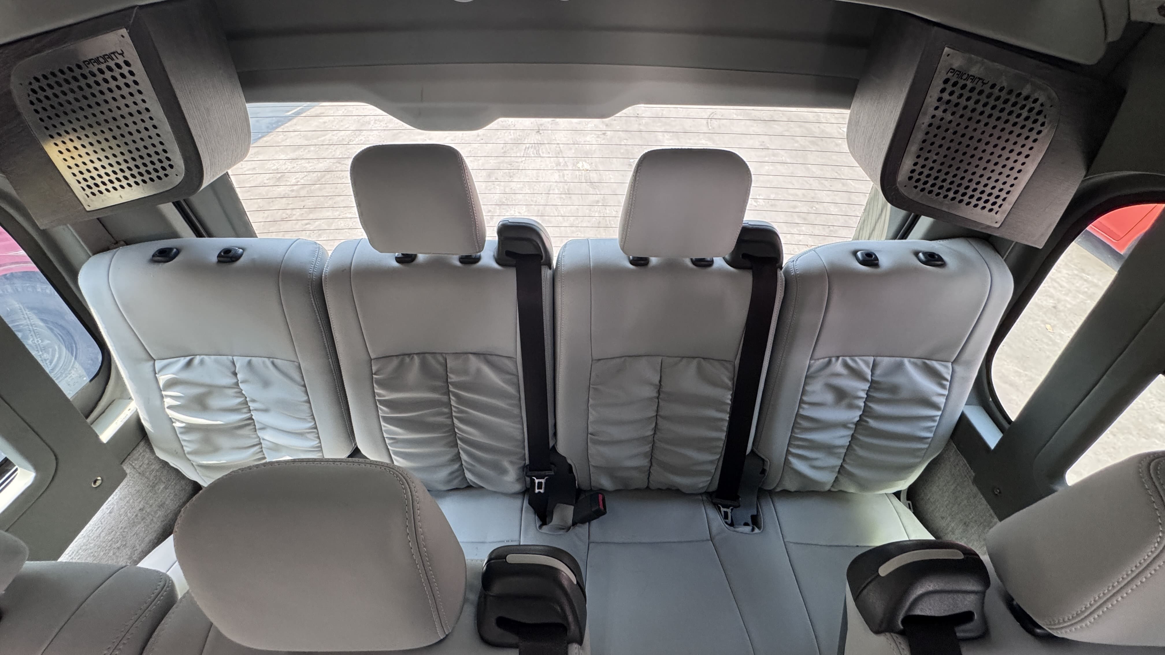 Hiace Premio 14 Seat-facilities-4-51