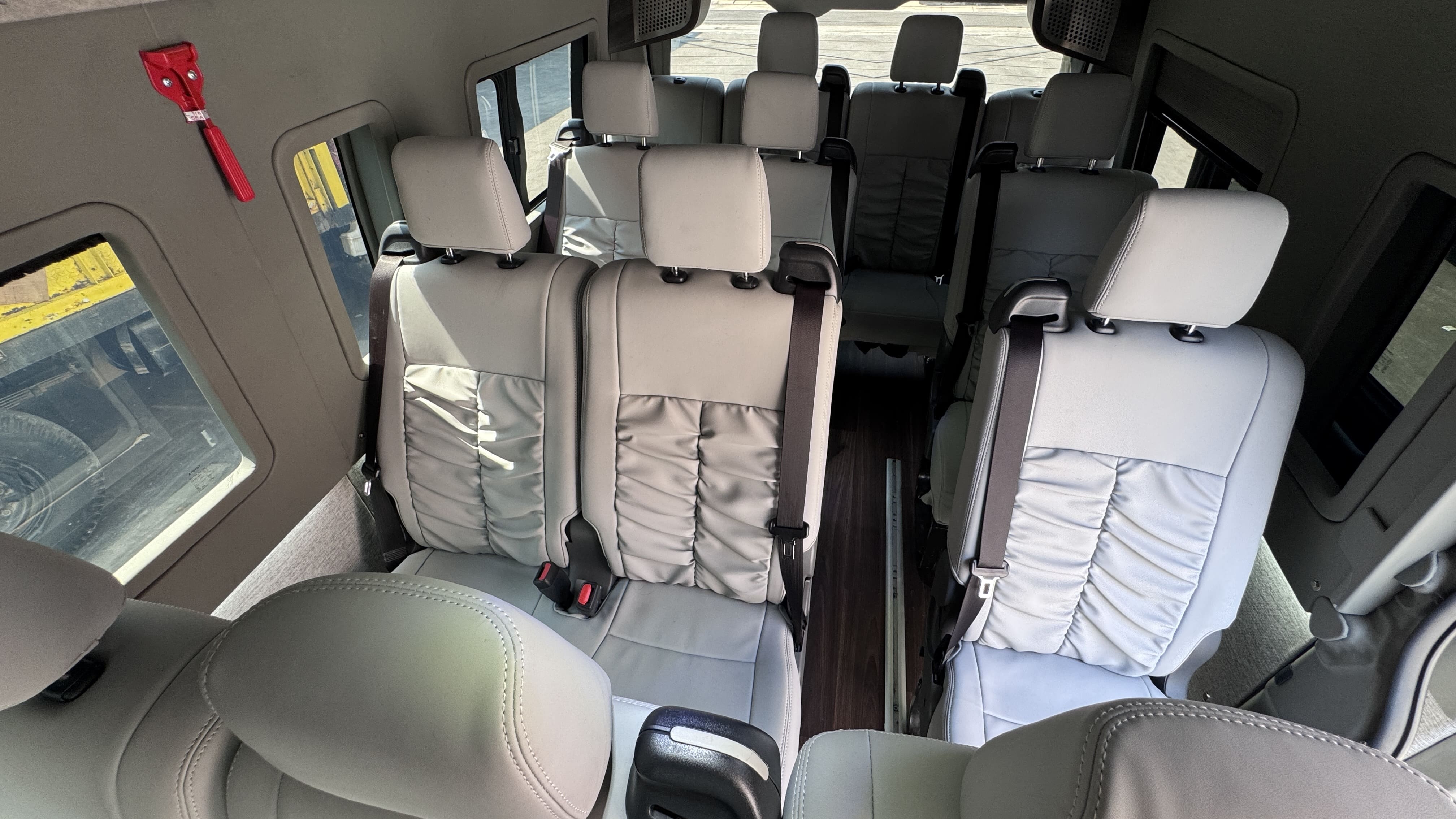 Hiace Premio 14 Seat-facilities-5-52